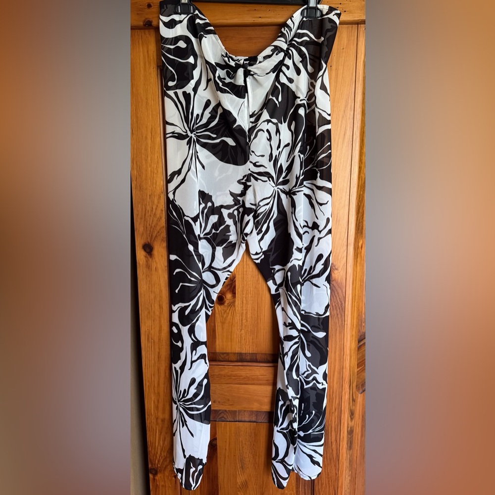 VICTORIA’S SECRET COVER UP BEACH PANTS